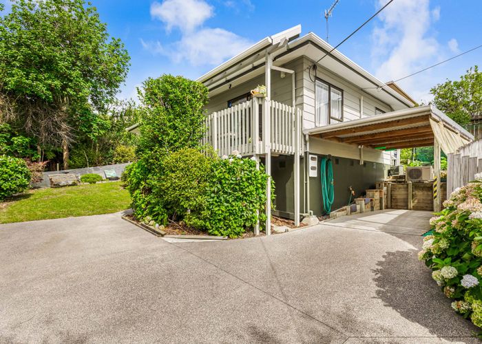  at 2/6 Helena Street, Massey, Auckland