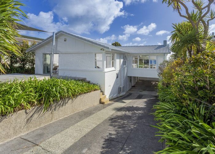  at 6 Monarch Avenue, Hillcrest, North Shore City, Auckland
