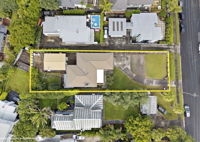 at 12 Kenmure Avenue, Forrest Hill, North Shore City, Auckland