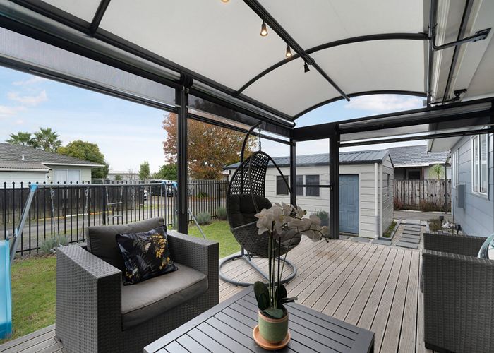  at 1/161 Bruce Mclaren Road, Henderson, Auckland