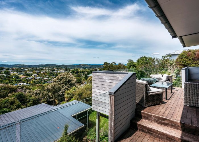  at 21 Beresford Ave, Surfdale, Waiheke Island, Auckland