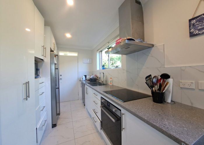  at 2/36 Gowing Drive, Meadowbank, Auckland