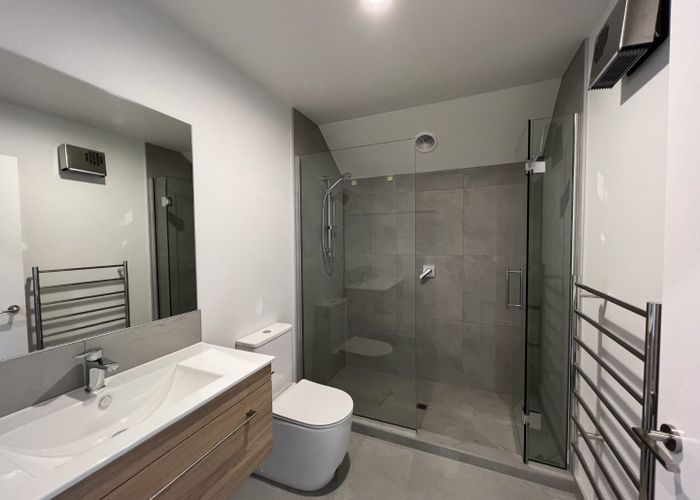  at 2/142 Milton Street, Somerfield, Christchurch City, Canterbury