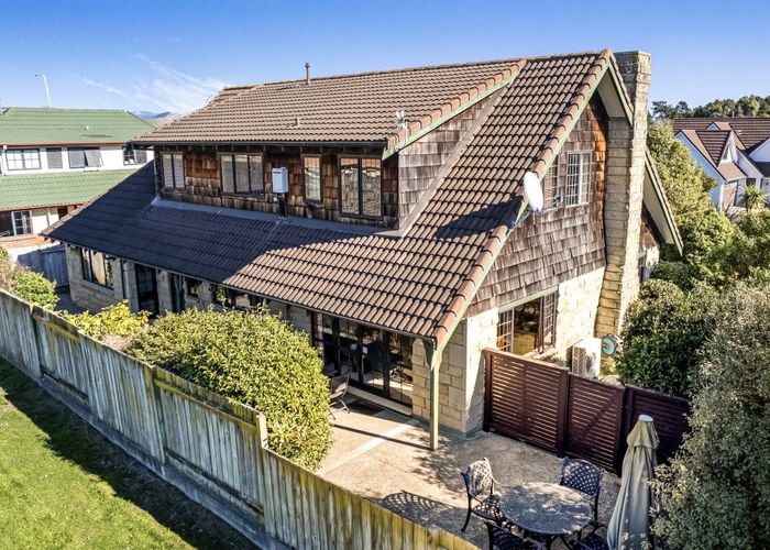  at 43 Kilkenny Place, Fitzherbert, Palmerston North, Manawatu / Whanganui