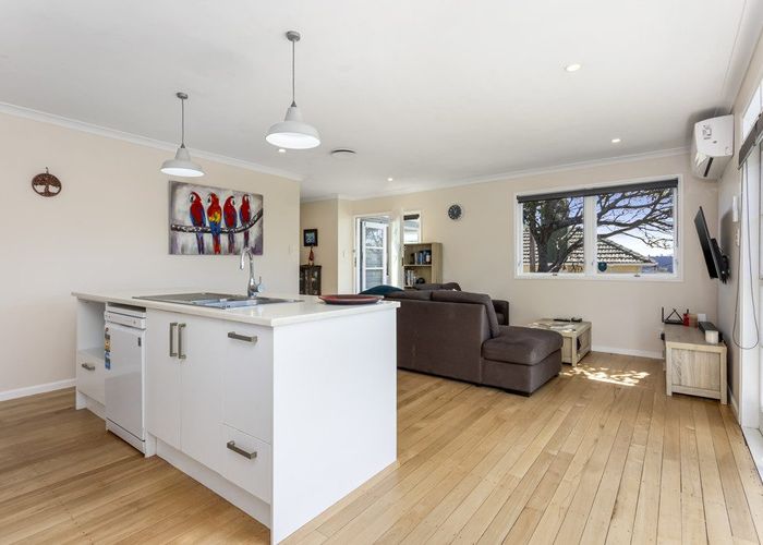  at 1/176 Birkdale Road, Birkdale, Auckland