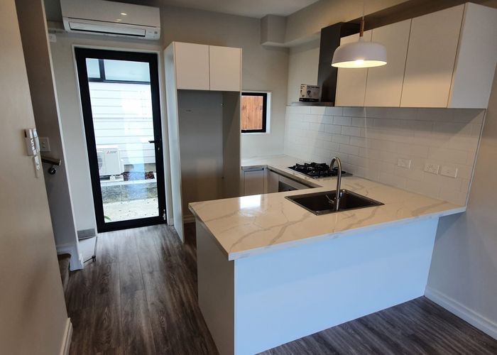  at 2/6 Hepburn road, Glendene, Waitakere City, Auckland