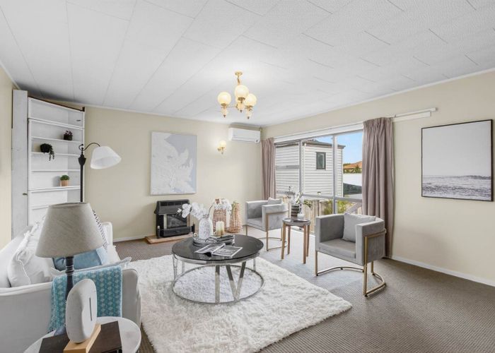  at 52 Jandell Crescent, Bucklands Beach, Manukau City, Auckland