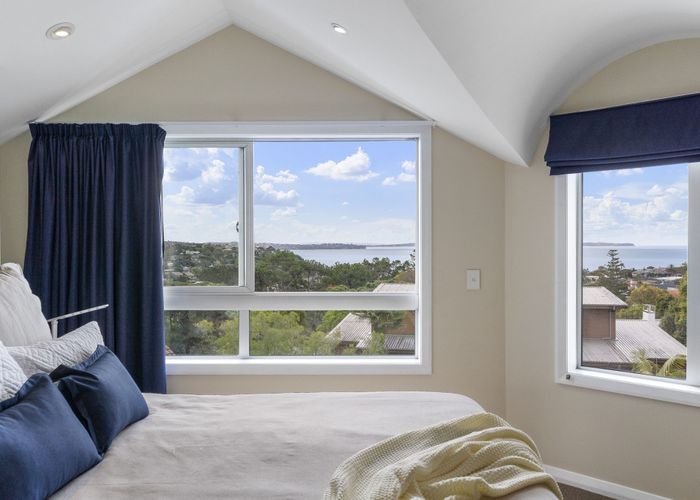  at 1/164 Aberdeen Road, Campbells Bay, Auckland
