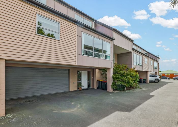  at 8b Broadbent Street, Riccarton, Christchurch City, Canterbury