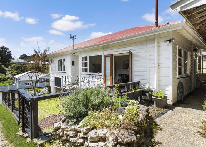  at 15 Danube Street, Island Bay, Wellington