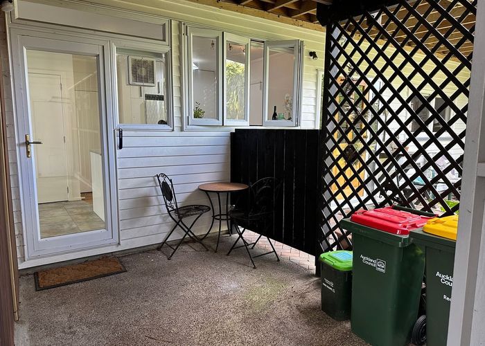  at 11 Roberts Road, Glenfield, North Shore City, Auckland