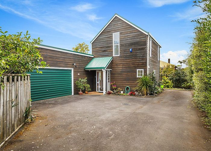  at 3/2 Arabi Street, Sandringham, Auckland