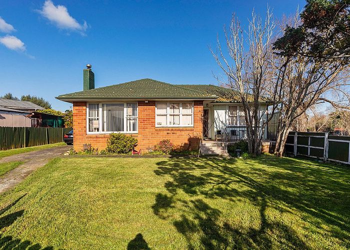  at 9 Woburn Street, Mangere East, Auckland