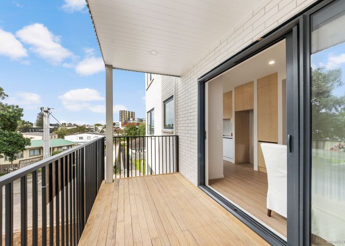  at 1/1 Kaponga Crescent, New Lynn, Waitakere City, Auckland