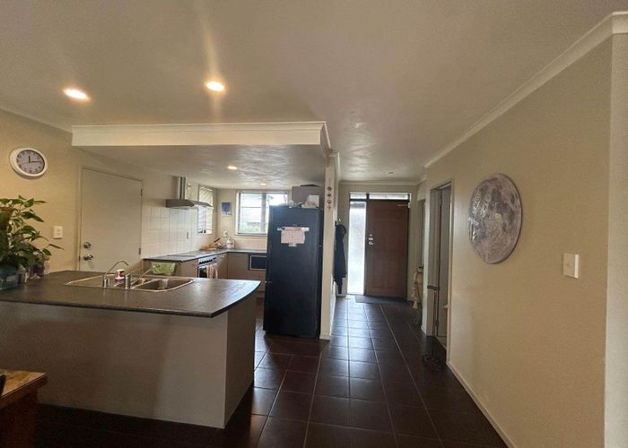 at 14 Secoia Crescent, Mangere, Auckland
