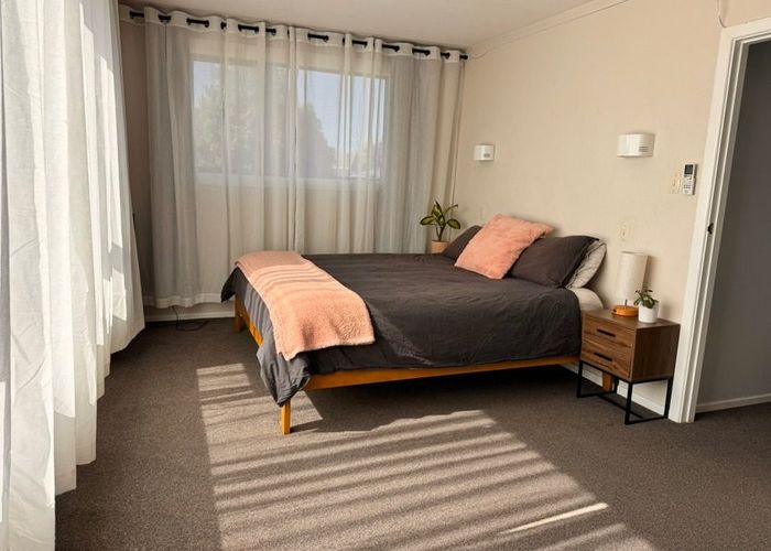  at 5 Beaumaris Place, Sockburn, Christchurch City, Canterbury