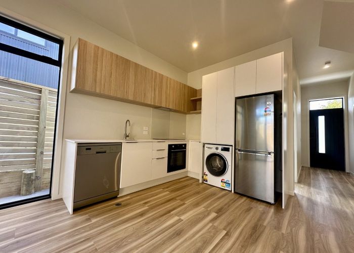  at 4A / 13 The Strand, Wainuiomata, Lower Hutt, Wellington