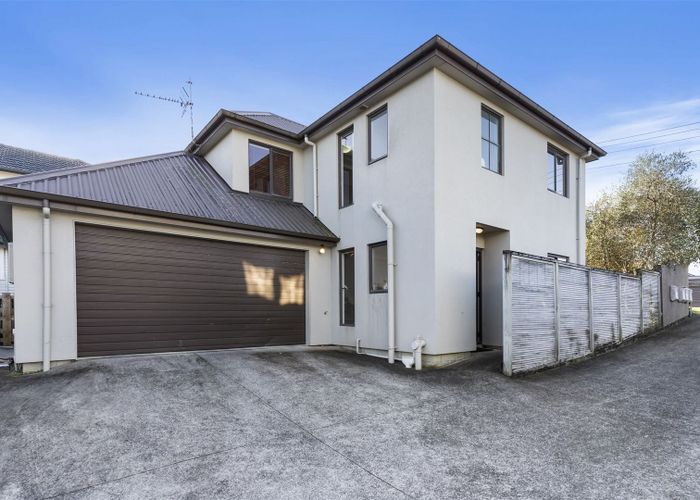 at 34 Bleakhouse Road, Howick, Auckland