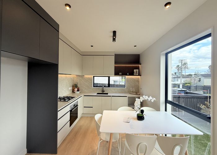  at 2/54 Boakes Road, Mount Wellington, Auckland City, Auckland