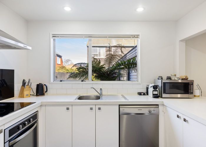  at 2/85 Trafalgar Street, St. Albans, Christchurch City, Canterbury