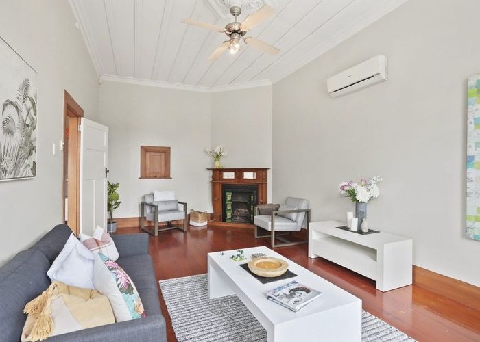  at 21 Elm Street, Avondale, Auckland City, Auckland