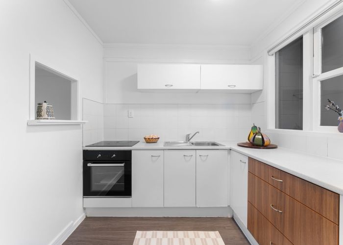  at 2/20 Bolton Street, Blockhouse Bay, Auckland City, Auckland