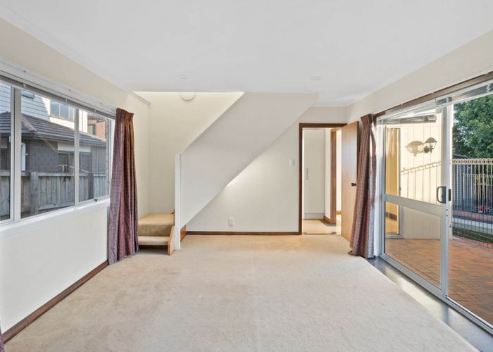  at 15 Weston Avenue, Papatoetoe, Manukau City, Auckland