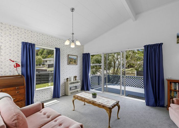  at 221 Major Drive, Kelson, Lower Hutt, Wellington