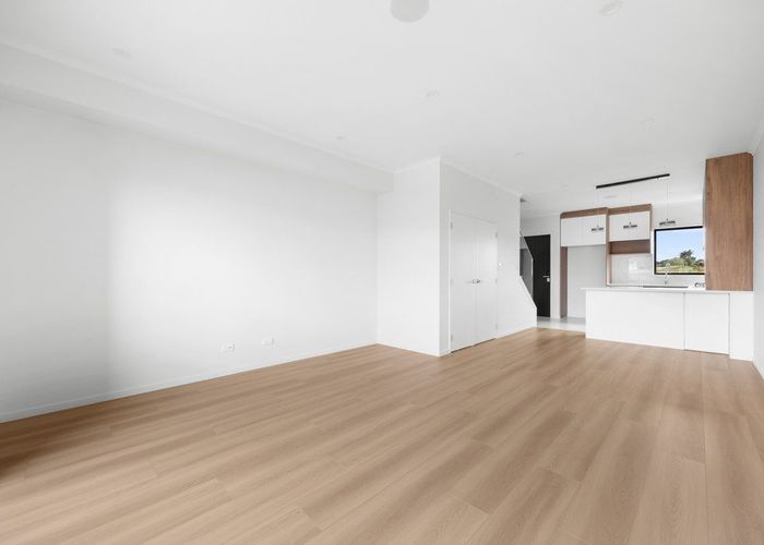  at 123 Otuwairoa Esplanade, Opaheke, Papakura, Auckland