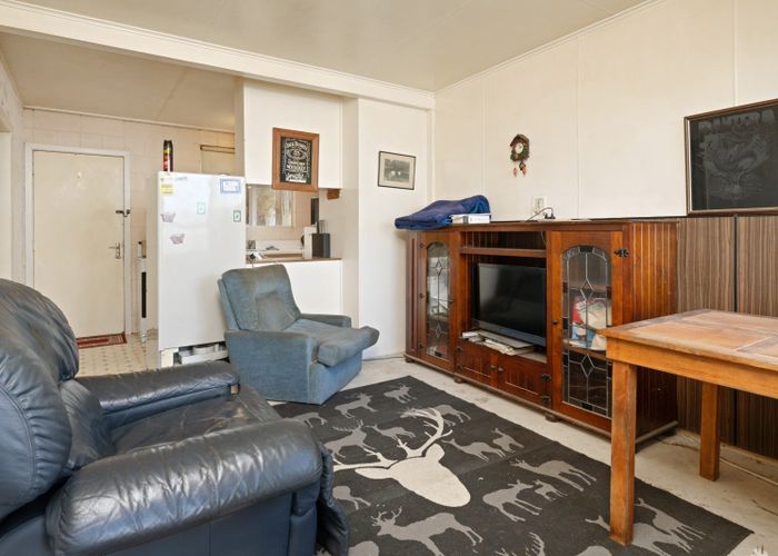  at 2/104 Budge Street, Riversdale, Blenheim