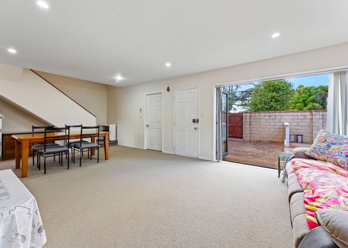  at 1/52 Taharoto Road, Takapuna, North Shore City, Auckland