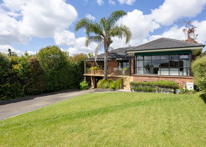  at 11 Combes Road, Remuera, Auckland