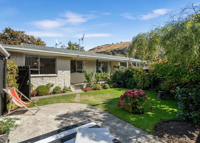  at 27 Truro Street, Sumner, Christchurch
