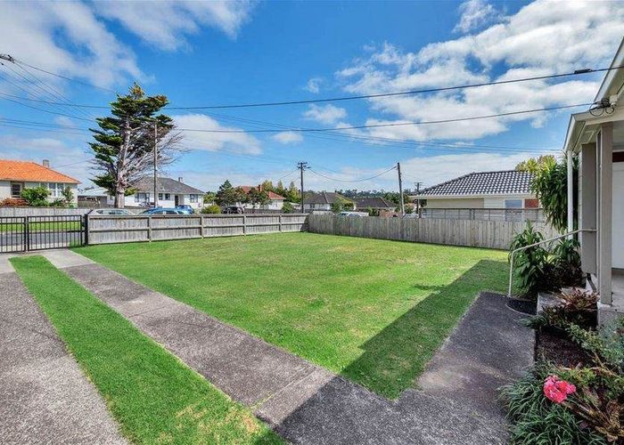  at 59 Kelman Road, Kelston, Auckland