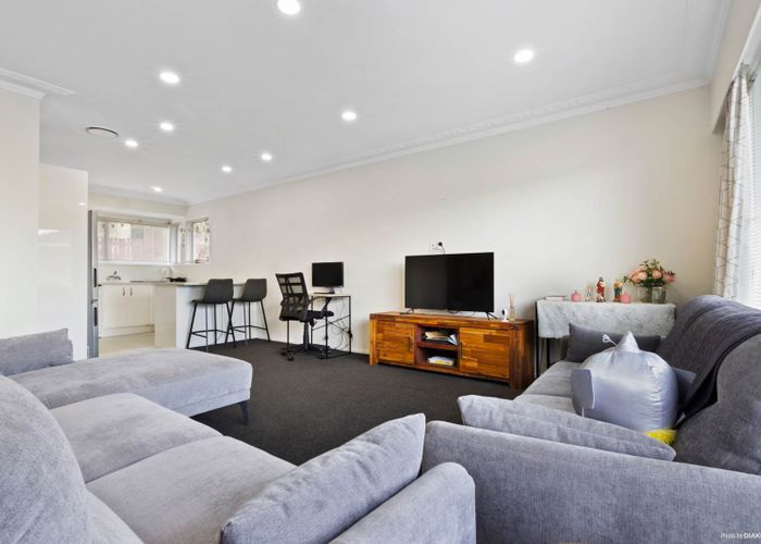  at 3/38 Littlejohn Street, Hillsborough, Auckland