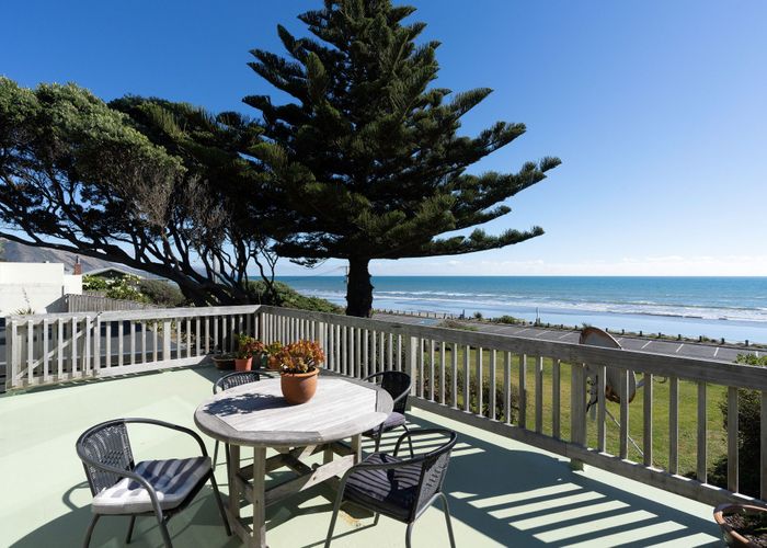  at 136 The Parade, Paekakariki
