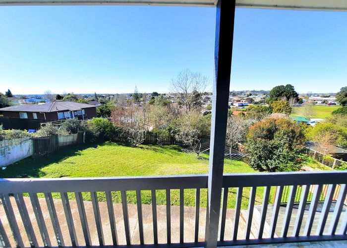  at 50 Parrs Cross Road, Henderson, Waitakere City, Auckland