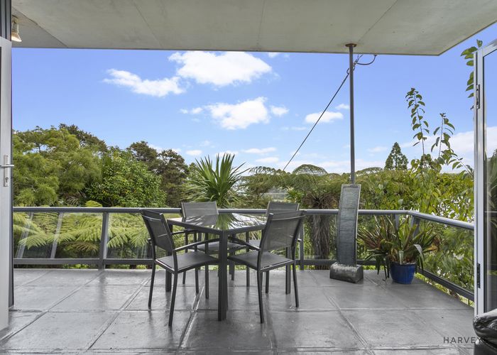  at 94 Takahe Road, Titirangi, Auckland