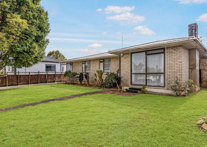  at 3 Quennell Avenue, Favona, Auckland