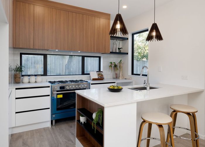  at 4B Ropata Avenue, Point England, Auckland