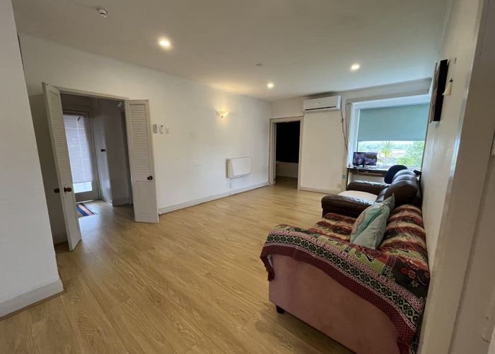  at 16 Roberton Road, Avondale, Auckland City, Auckland