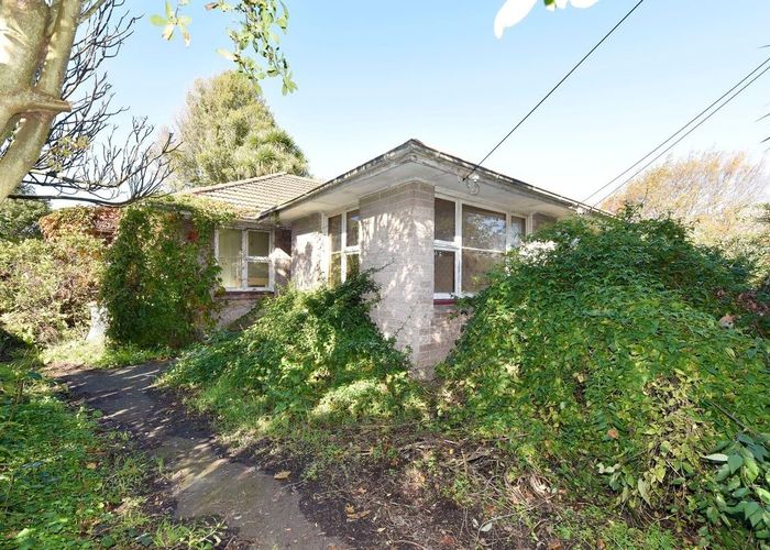  at 126 Avonhead Road, Avonhead, Christchurch