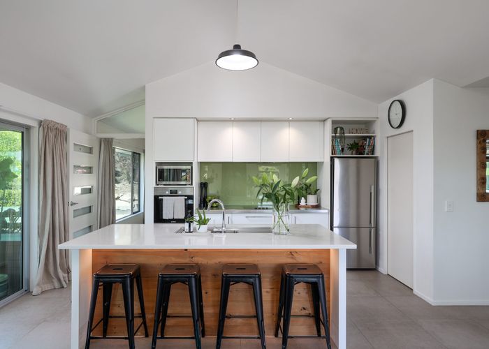  at 9 Bright Lane, Redwood Valley, Richmond
