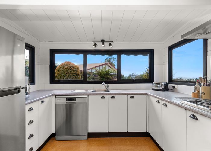  at 27 Wychwood Crescent, Springfield, Rotorua