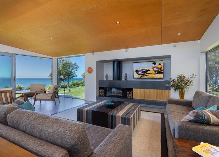  at 1432 Takaka-Collingwood Highway, Takaka