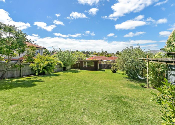  at 3179 Great North Road, New Lynn, Auckland