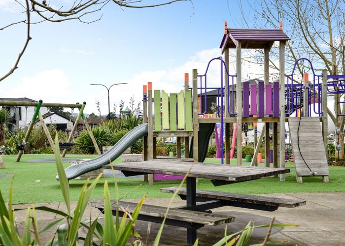  at 2/64 Cabourne Drive, Glenview, Hamilton, Waikato