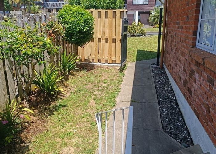  at 2/15 Summermist Drive, Northpark, Manukau City, Auckland