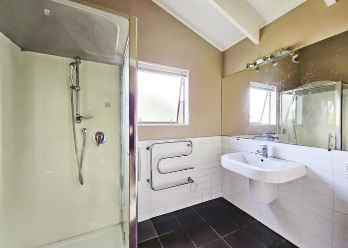  at 3A Bruce Road, Glenfield, North Shore City, Auckland