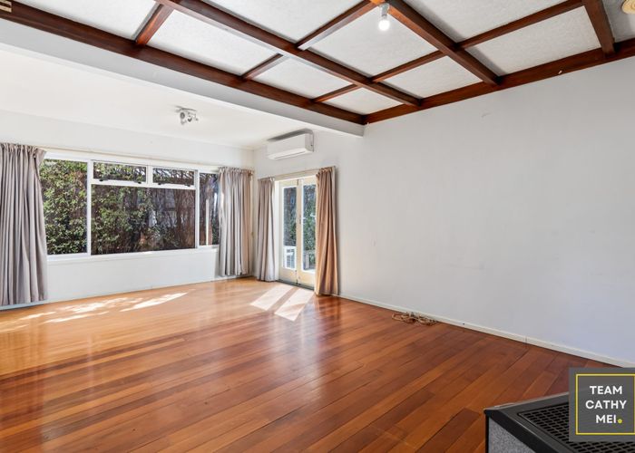  at 122 Rathgar Road, Henderson, Auckland